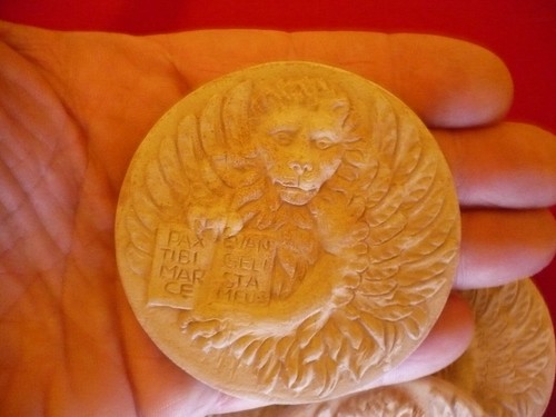 Bassorilievo cotto leone di - bassorilievo,