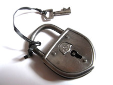 Orig " Castello Lucchetto "