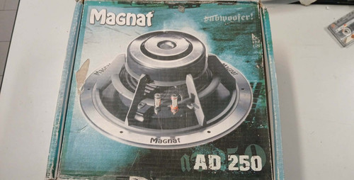 Subwoofer magnat 250 car - subwoofer,