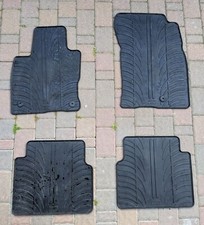 SET TAPPETI-PEDANINE IN GOMMA FORD KUGA DAL 2019 IN POI