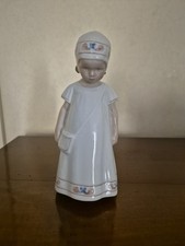 Statuina Porcellana Royal