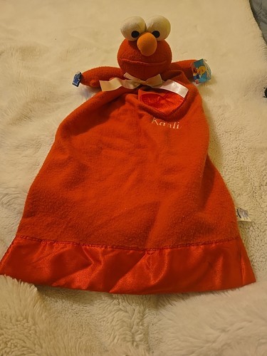 Vintage red elmo - elmo, street