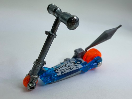 Hot wheels scoot - hot, mo'