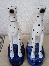 Coppia di cani stile