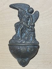 Acquasantiera antica da muro