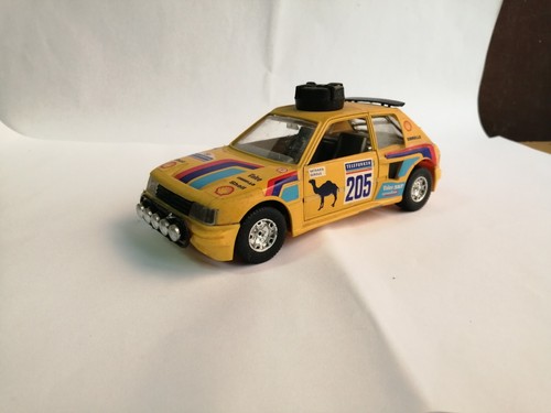 Peugeot 205 bburago 24 - 205,