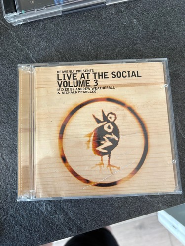 Live the social - volume, 3