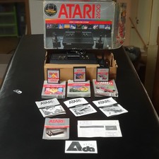 ATARI CX 2600 AP CONSOLE + Box  + 2 manette + 3 Videogames, with internal power