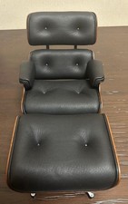 Poltrona Vitra miniatura Eames