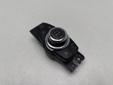 Infiniti Q30 2017 Unità