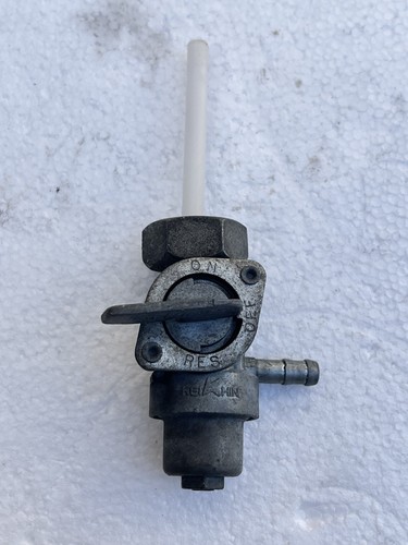 Petcock serbatoio benzina per