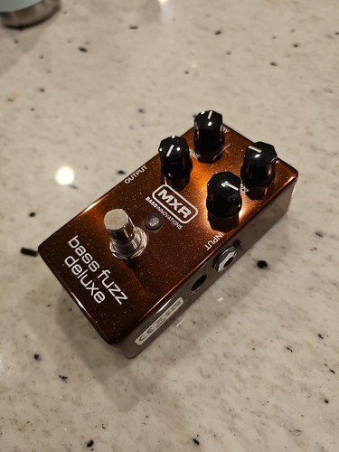Mxr bass fuzz deluxe - bass,