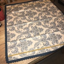 Centro Tavolo Tessuto Rasato E Lurex Oro Con Passamaneria Oro E Bordo Blu Nuovo