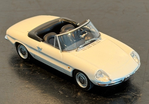 Minichamps alfa romeo - 1:43,