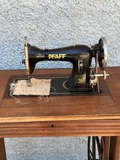 Tavolo Con Macchina Da Cucire Vintage Pfaff 31