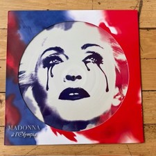 MADONNA MDNA à l'Olympia Mega