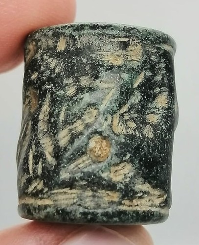 Antico sigillo cilindro pietra