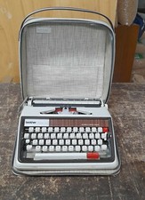BROTHER DE LUXE 1350 Macchina Da Scrivere Con Valigetta Vintage Come Nuova.