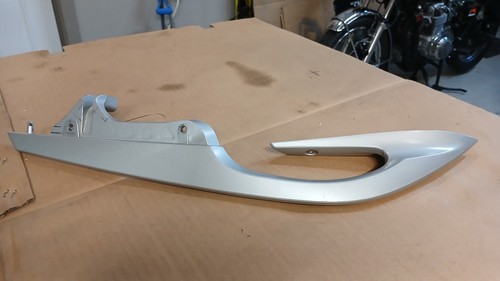 Bmw r1200rt right rear handle - right,