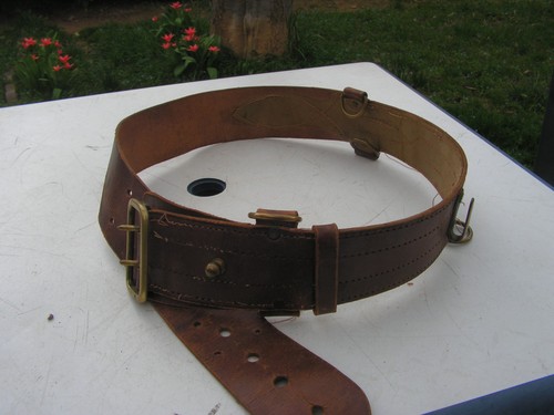 Ceinturon militaire - ,