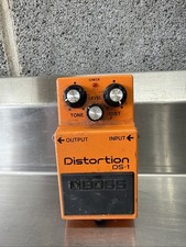 BOSS DS-1 Pedale distorto per