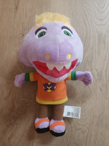 Peluche chuck cheese - e,