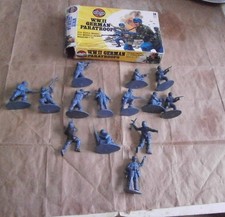 AIRFIX 1-32 GERMAN PARATROOPS