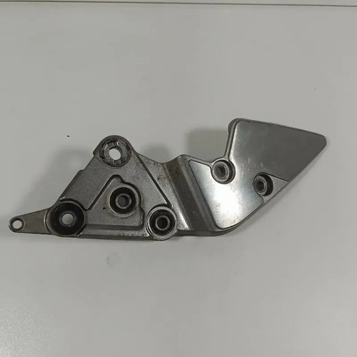 Soporte estribera delantero
