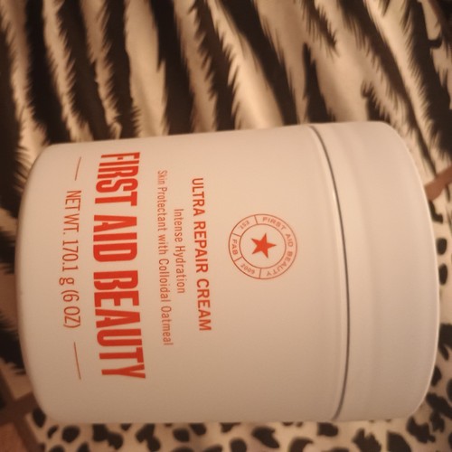 First aid beauty crema - crema, ultra