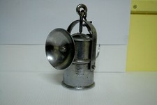 vecchio lanterna o lumino in