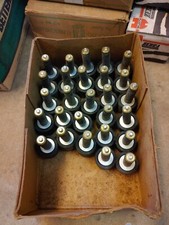 27 Paracolpi 21x21mm DE-VIS con tassello a espansione in gomma 5x32mm