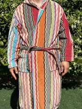 Iconico accappatoio arcobaleno