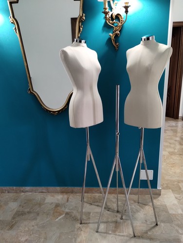Coppia manichini donna - donna, in