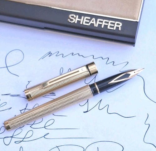 Sheaffer gold fountain pen - gold, nib