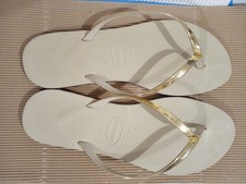 Infradito senza etichette