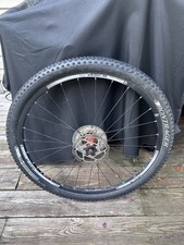 Ruota posteriore Bontrager Mustang 29" completa di pneumatico, disco centerlock e pignoni