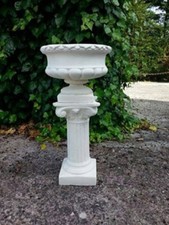 VASO CON COLONNA IN CEMENTO