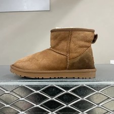 UGG Classic Mini Boots - Size