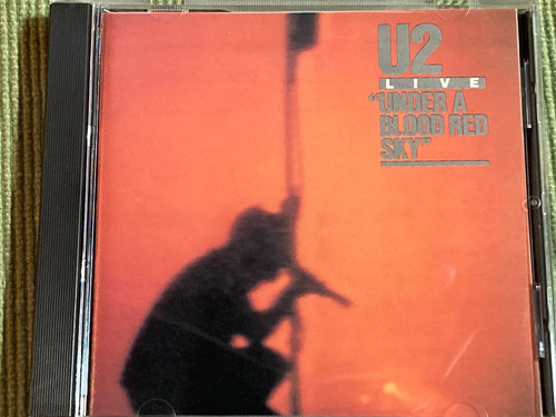 Live under blood red sky - u2,