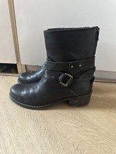 Stivaletti neri di pelle cuoio