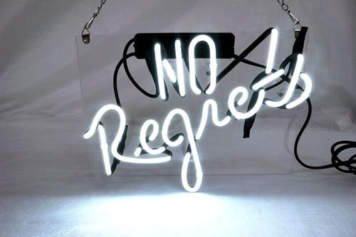 Insegna neon senza rimpianti - senza,