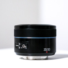 Samsung NX 45 mm f1.8 (2D/3D)