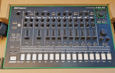 Roland rhythm performer - roland,