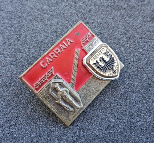 Distintivo spilla vintage