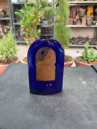 Bottiglia profumo vintage - di,