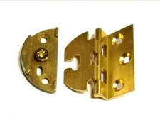 CERNIERA PER MOBILI ANTICHI OTTONATA mm.40x43 CON BATTUTA E BASE REGOLABILE CSS