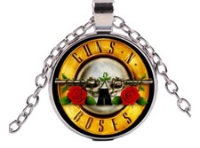 Collana con ciondolo in
