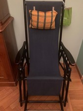 sedia a dondolo in legno e