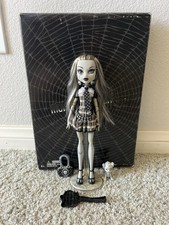 Mattel's MONSTER HIGH - SDCC FRANKIE STEIN Bianco e Nero 2010 (leggere descrizione)
