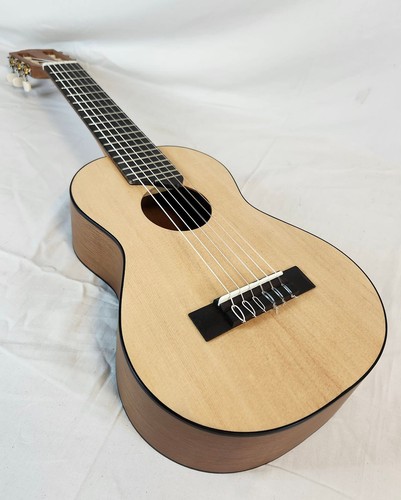 Yamaha gl1 guitarlelele - yamaha,
